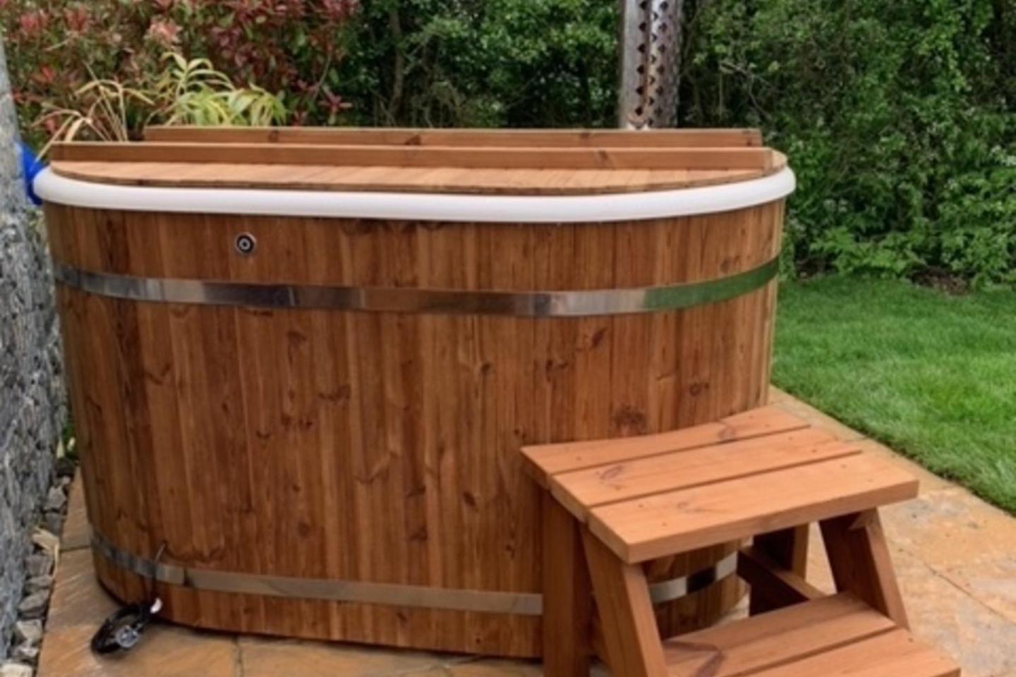 Romantic Escape Luxury Hobbit House With Hot Tub! Sheerness Eksteriør bilde